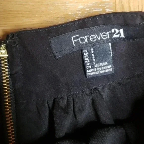Forever21 | Mini Skirt | Black | Size S - Picture 3 of 3